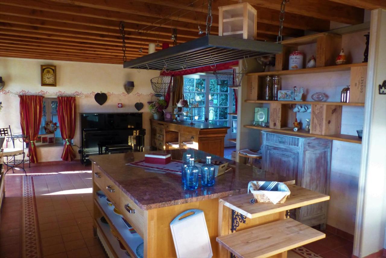 Gite du Hameau D'Amignié Vernay Esterno foto