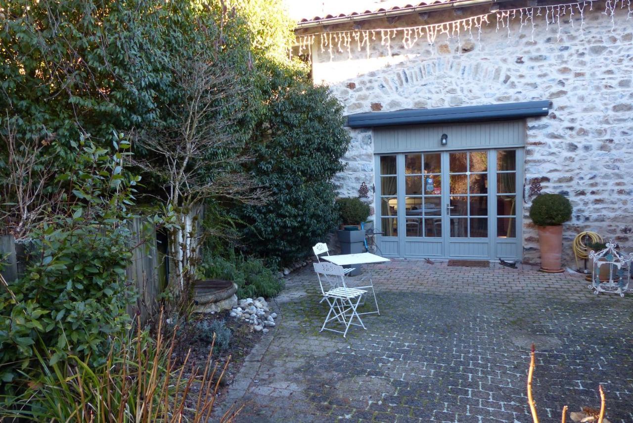 Gite du Hameau D'Amignié Vernay Esterno foto