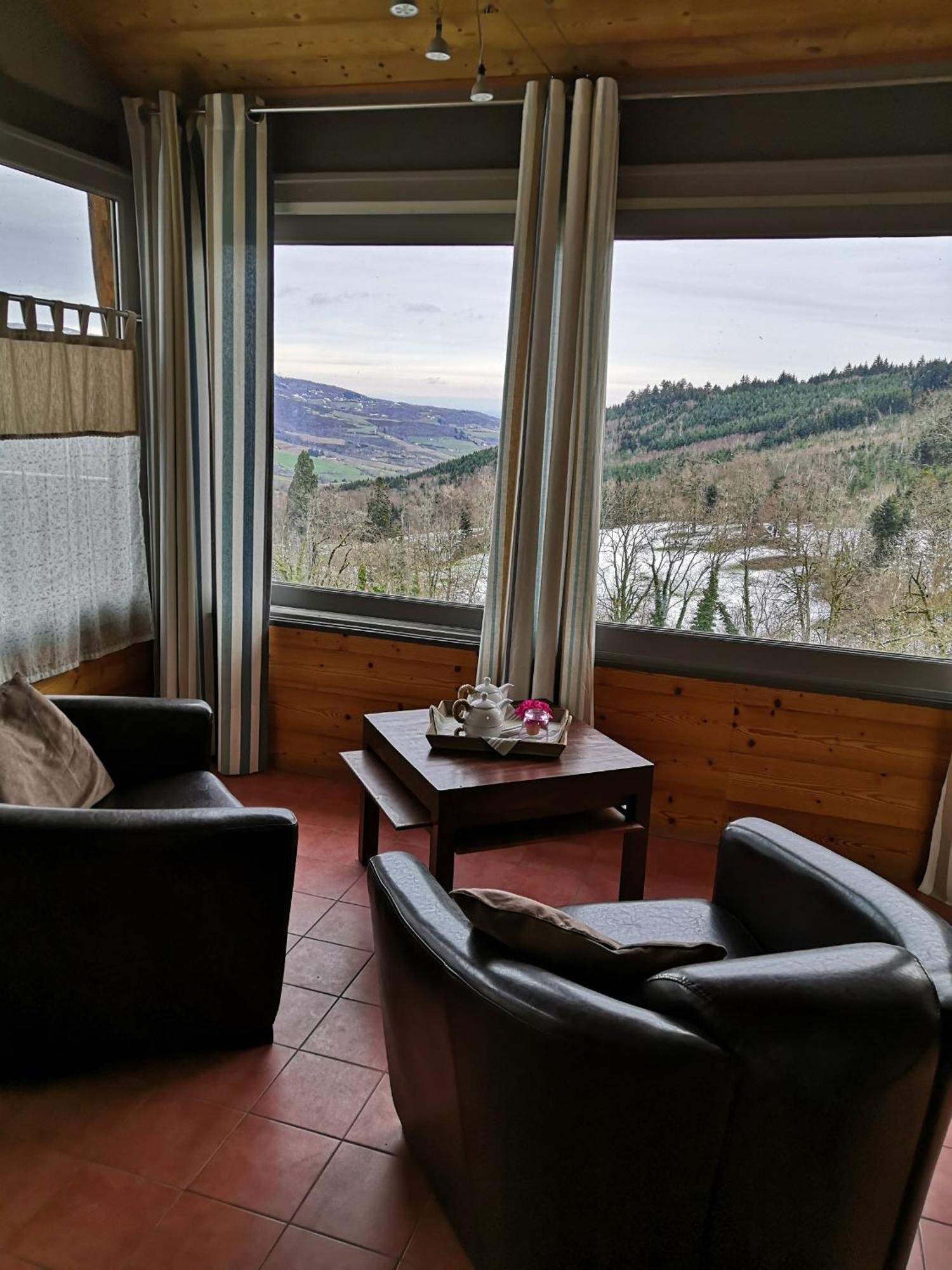 Gite du Hameau D'Amignié Vernay Esterno foto