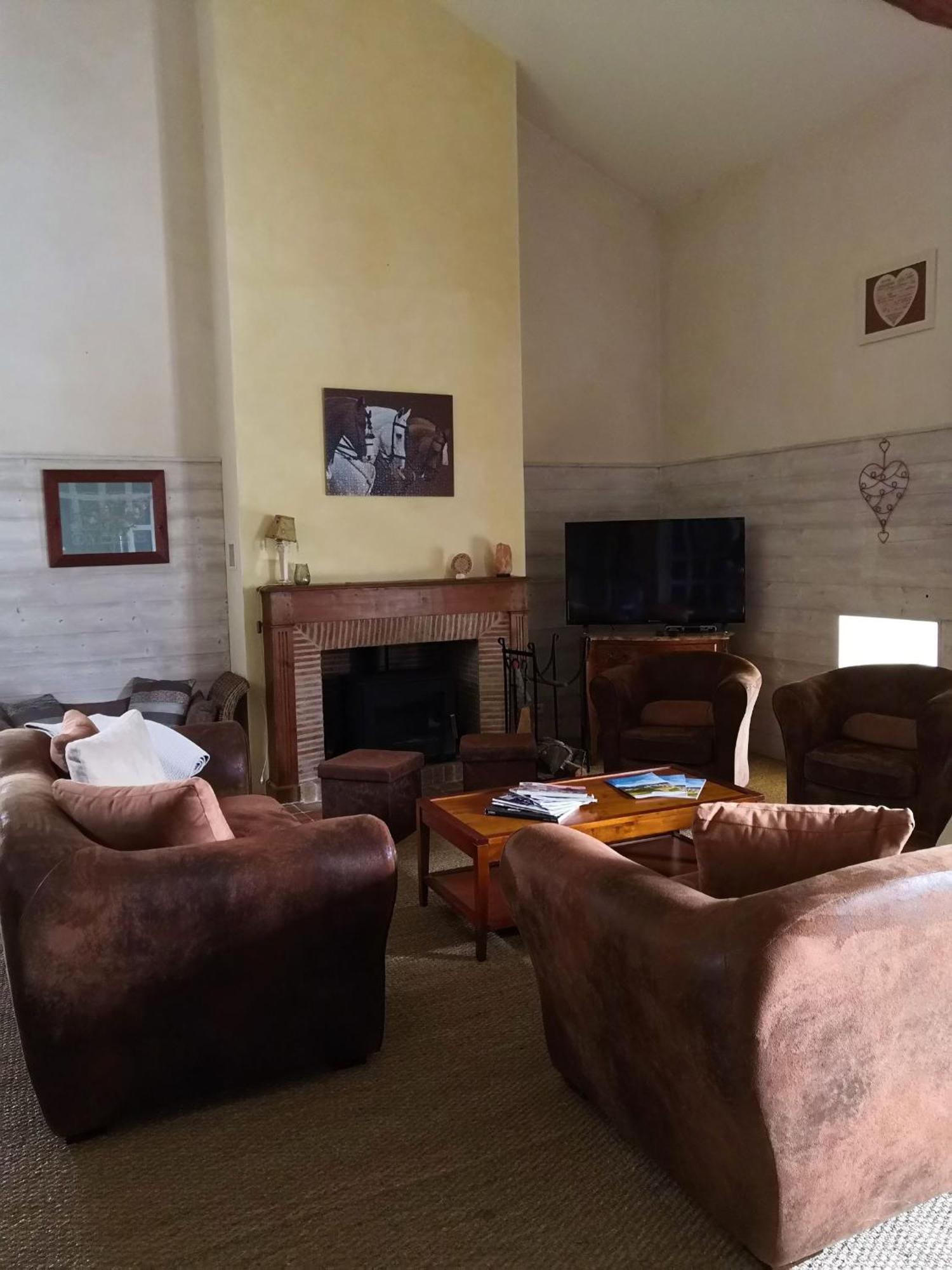 Gite du Hameau D'Amignié Vernay Esterno foto